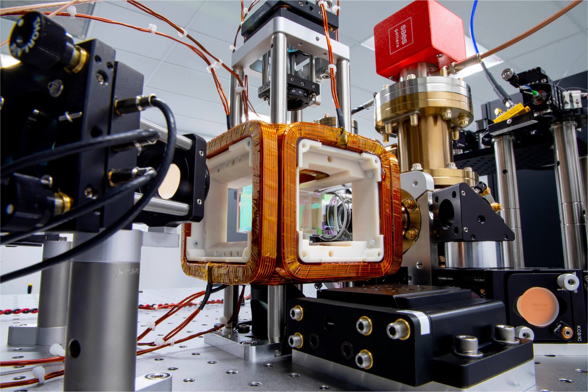 The magneto-optical trap at the heart of QuEra's Aquila neutral-atom machine.